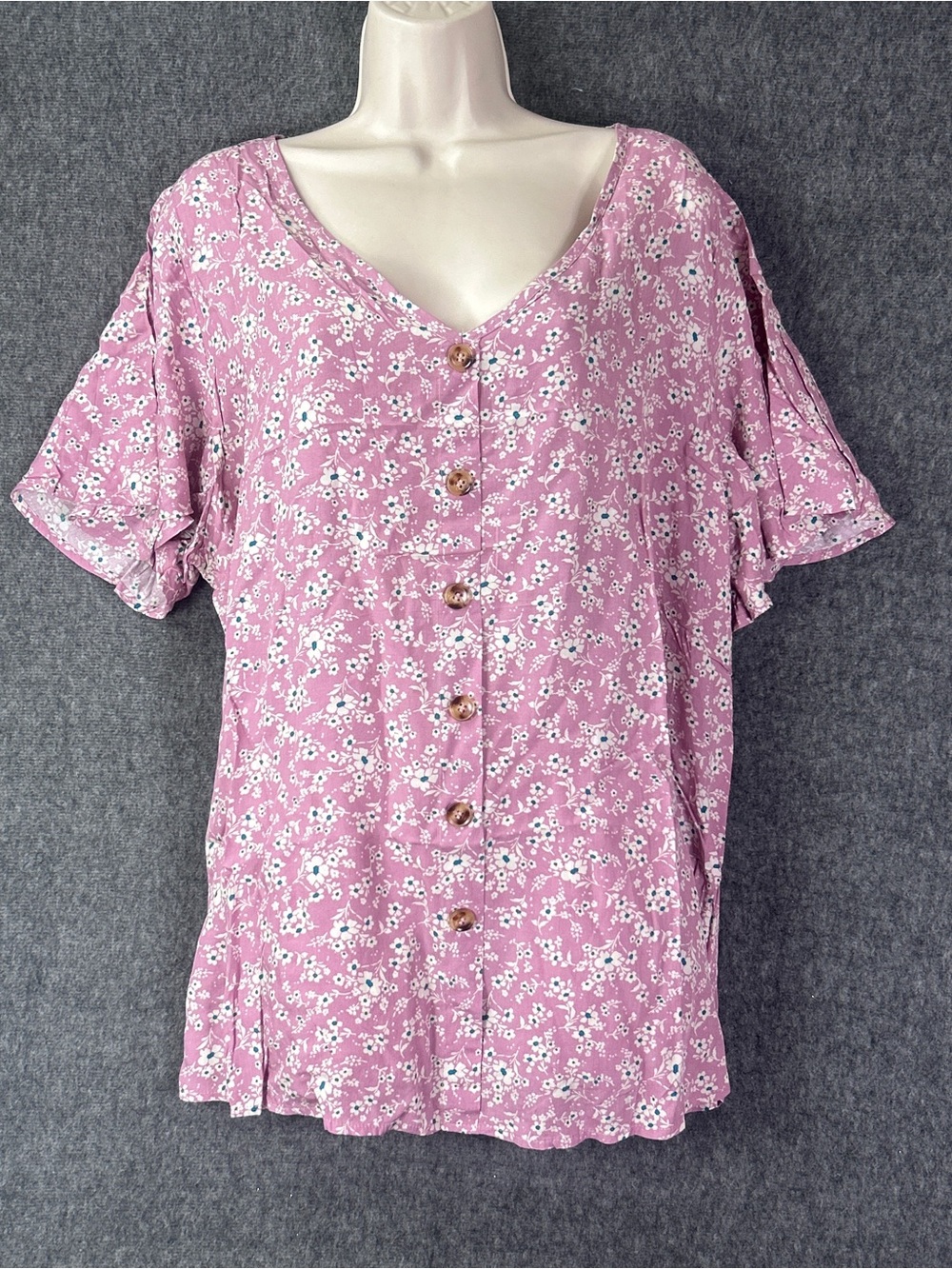 BloomChic Blouse Womens 18å-20 Plus Pink/Purple Floral V-Neck Flutter TunicBrand